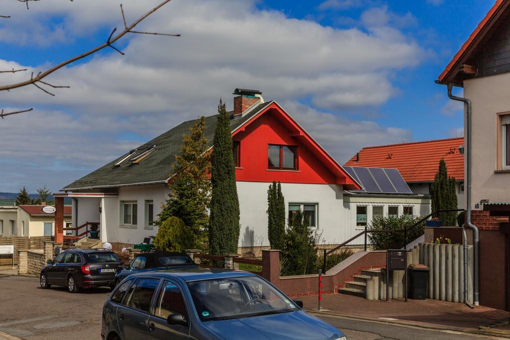 Hotel-Pension Am Rosarium Sangerhausen Eksteriør bilde